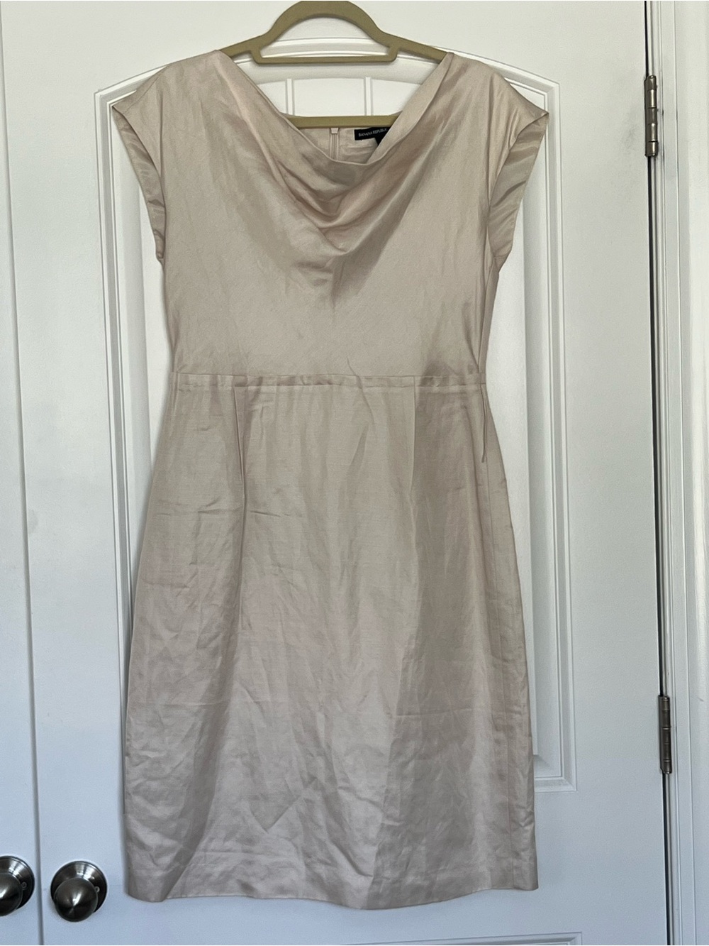Banana Republic Mad Men Vintage Inspired Cream Cowl Neck Sheath Dress Size 8